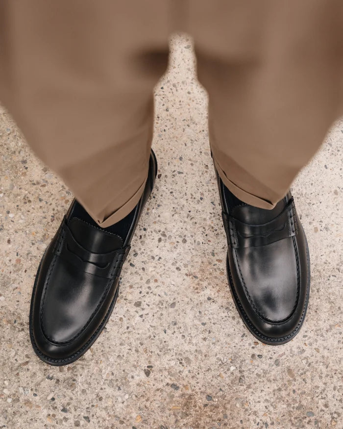 Black Leather Venezia Penny Loafer
